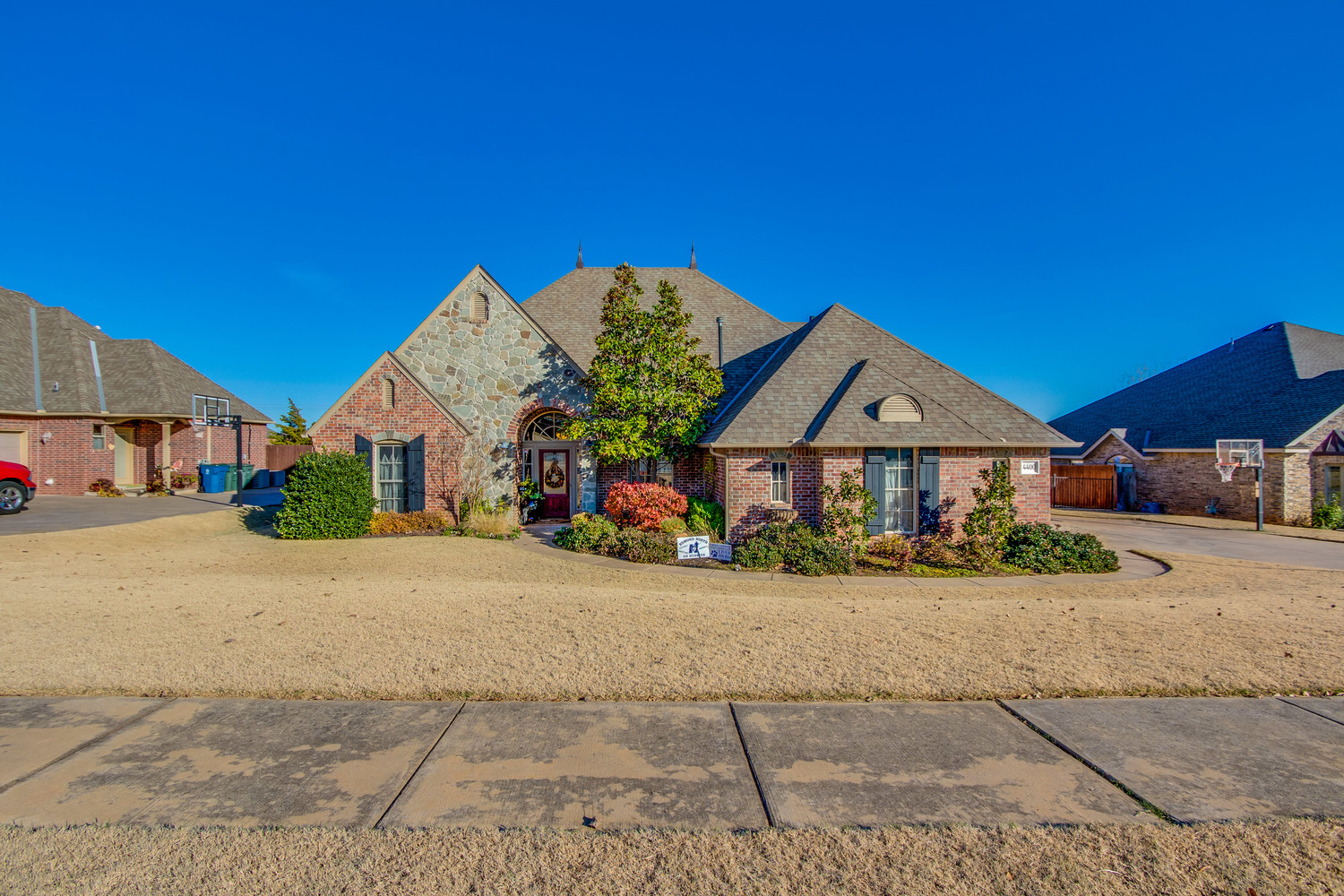 4400 Shady Glen Ct Edmond, Oklahoma 73025 Nested Tours