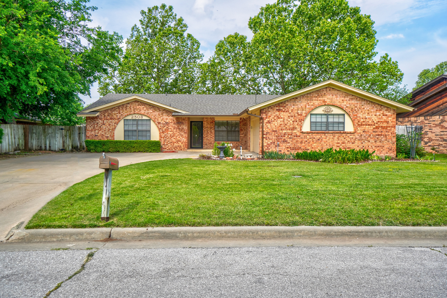 2508 Northeast Turtle Creek Drive Lawton, Oklahoma 73507 Nested Tours